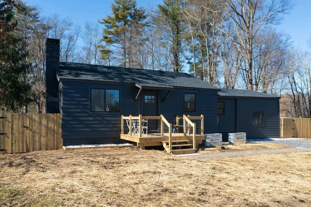 New Paltz Zen Wellness Cabin W/ Hot Tub المظهر الخارجي الصورة